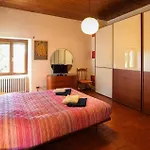 Hébergement de vacances Stunning In With Kitchen *