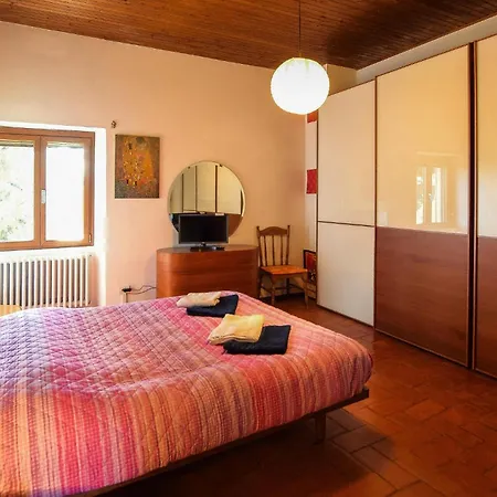 Hébergement de vacances Stunning In With Kitchen *