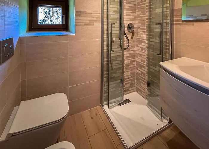 Stunning In With Kitchen